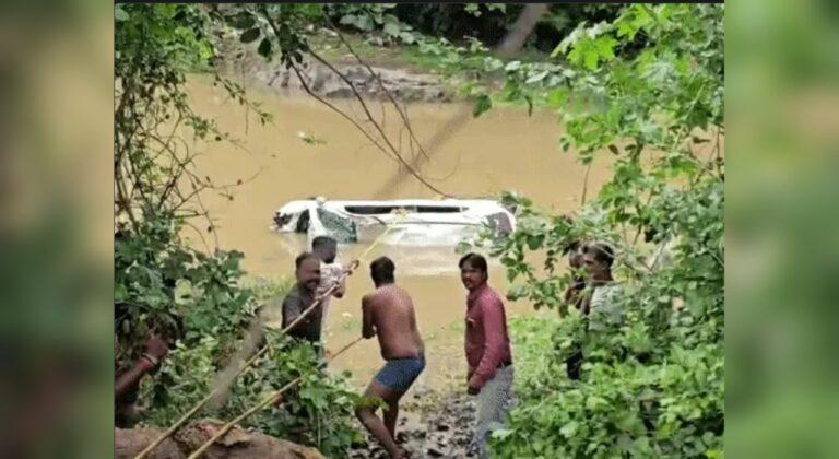 आगर मालवा हादसा: नलखेड़ा बगलामुखी मंदिर नाले में बही कार, ओडिशा के परिवार समेत 8 लोगों की दर्दनाक मौत; 3 मासूम बच्चे शामिल